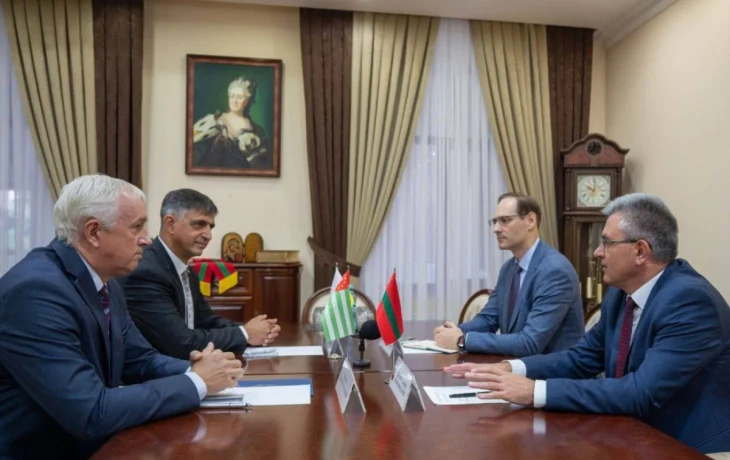 Полномочный представитель Абхазии в Приднестровье Александр Ватаман встретился с президентом ПМР В