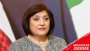 Спикер парламента Азербайджана отдала голос на выборах президента страны