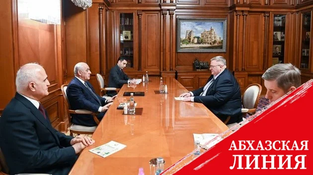 Оверчук и Асадов встретились в Баку