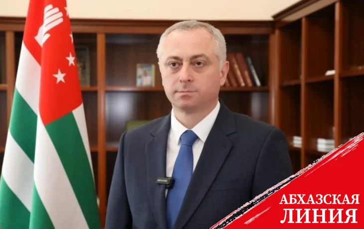 
Президент Бадра Гунба посетил арт-кластер «Таврида» в Крыму
