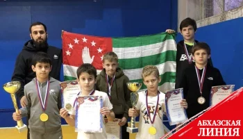 
Абхазские спортсмены стали победителями и призерами турнира по вольной борьбе «Дружба народов»
