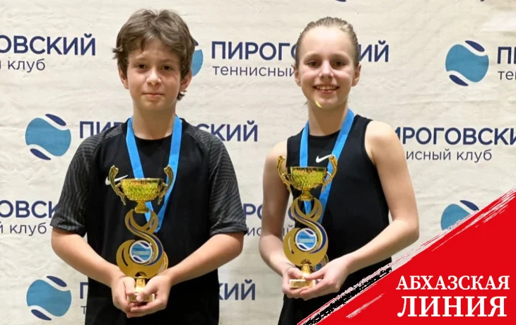 
Нестор Цужба стал бронзовым призером в смешанном парном разряде на всероссийских соревнованиях по теннису
