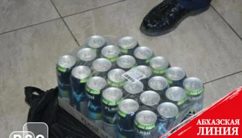Сотрудники УБЭП Южной Осетии изъяли энергетические напитки в одном из магазинов Цхинвальского района