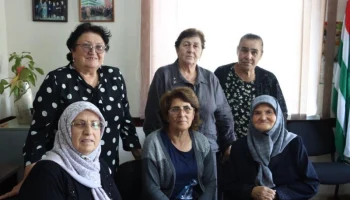 В сухумской организации «Движение матерей Абхазии за мир и социальную справедливость» побывали матери погибших соотечественников из Турции Ведата Квад