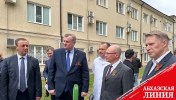 
Сергей Кириенко посетил Республиканскую больницу в Сухуме
