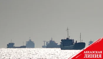 Хуситы атаковали корабль США в Красном море