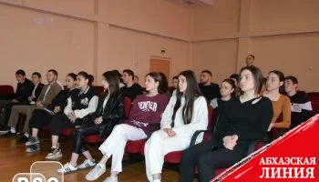 Сотрудники ИДН Южной Осетии проводят профилактические беседы с учащимися выпускных классов