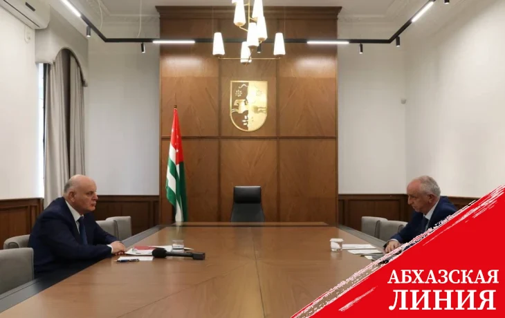 
Президент Аслан Бжания дал высокую оценку работе МЧС
