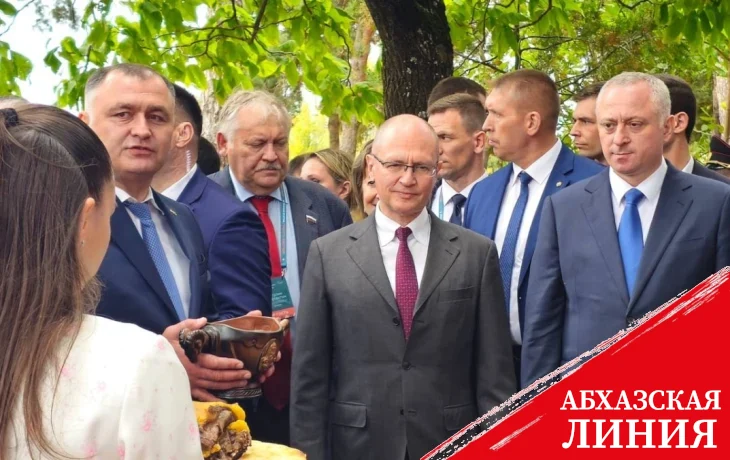 
Президент Бадра Гунба
посетил праздник «Осетинское подворье» в Цхинвале
