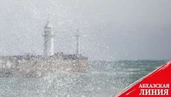 Ураганы и подтопления - в Турции море вышло из берегов
