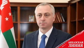 
Бадра Гунба поздравил медработников с профессиональным праздником
