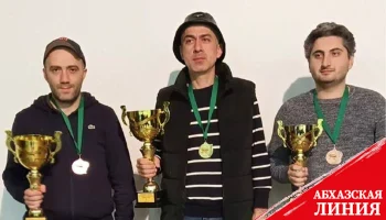 
Тимур Лакербая стал победителем чемпионата по профессиональному домино
