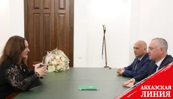 
Бадра Гунба встретился с оперной певицей Алисой Гицба
