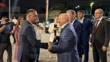 
Президент Южной Осетии Алан Гаглоев прибыл в Абхазию
