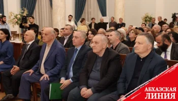 Аслан Бжания поздравил Абхазское телевидение с 45-летием