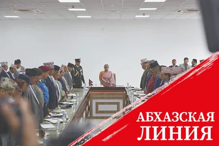 Первая женщина – премьер Непала грозит поджигателям наказанием