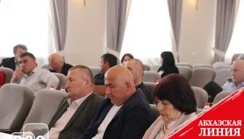 Алан Алборов провел седьмое заседание одиннадцатой сессии парламента Южной Осетии