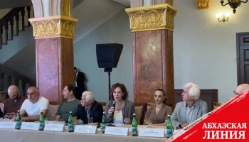
Эльвира Арсалия: после реконструкции в ЦВЗ появится возможность проводить не только выставки, но и культурно-образовательные проекты
 
 
 
