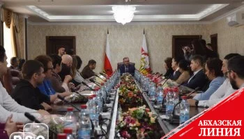 Президент Южной Осетии вручил государственные награды
