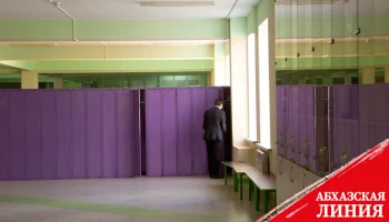 Угроза теракта в Актобе оставила дома десятки тысяч детей