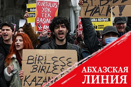 Эрдогана хотят загнать протестами в угол