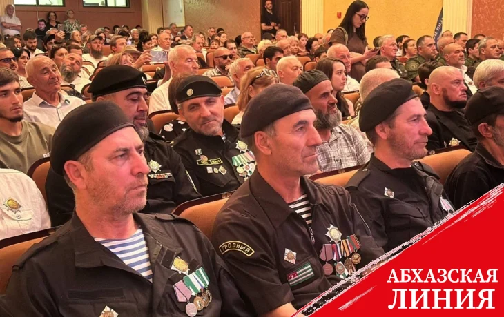
Фонд «Помним» поздравляет с Днем добровольца
