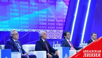Асадов: Баку хочет открытия коммуникаций, но это зависит не только от нас