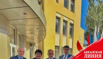 
Делегация мэрии Сухума принимает участие в праздновании Дня города Луганска
