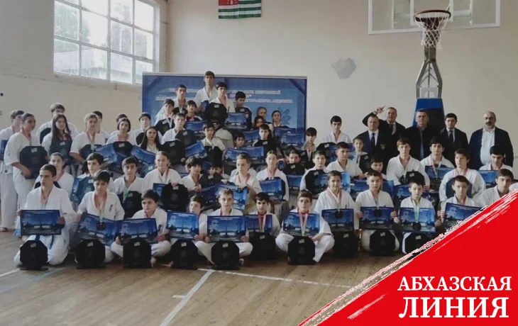 
В Очамчыре прошел турнир Ochamchira Open Cup по каратэ кекусинкай
