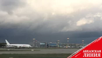 Ветер помешал самолету из Стамбула сесть в Казани