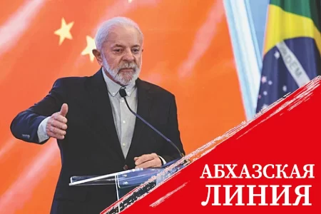 Украину и Россию пытаются помирить всем миром